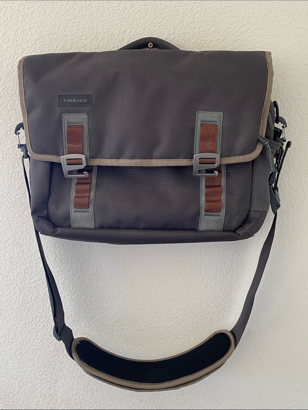 Timbuk2 Laptop Messenger Bag Gray Commuter Crossbody Briefcase